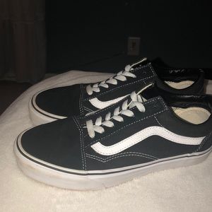 Black Old Skool Vans.